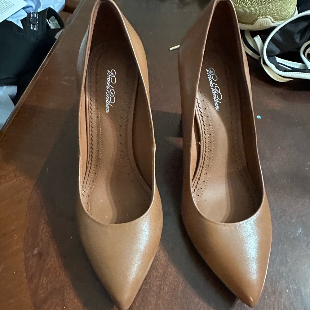 Brooks Brothers brown heels